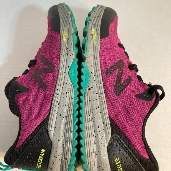 Kids Neon New Balance size 2 - Picture 5 of 10